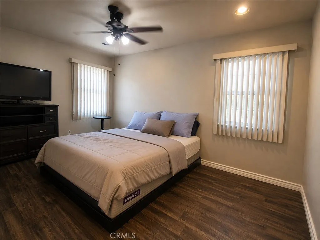 10008 Hunt, South Gate, California 90280 — photo 5