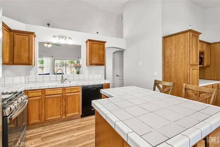 9004 Jenna Kathryn, Bakersfield, California 93312