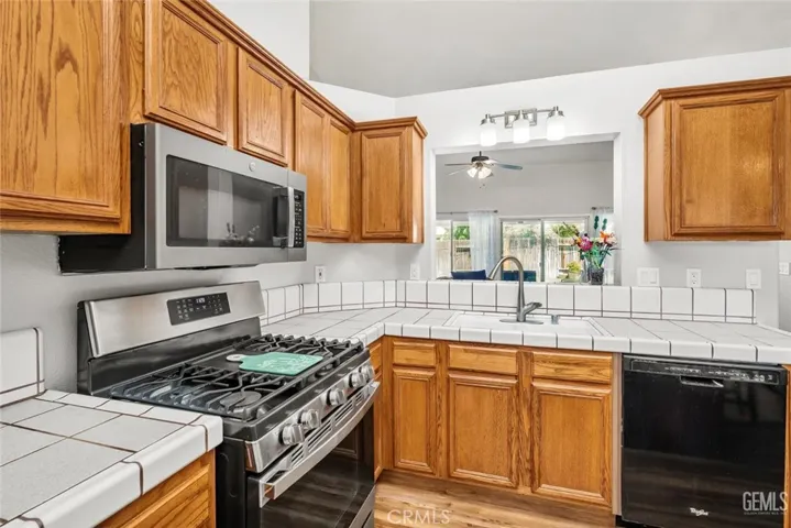 9004 Jenna Kathryn, Bakersfield, California 93312