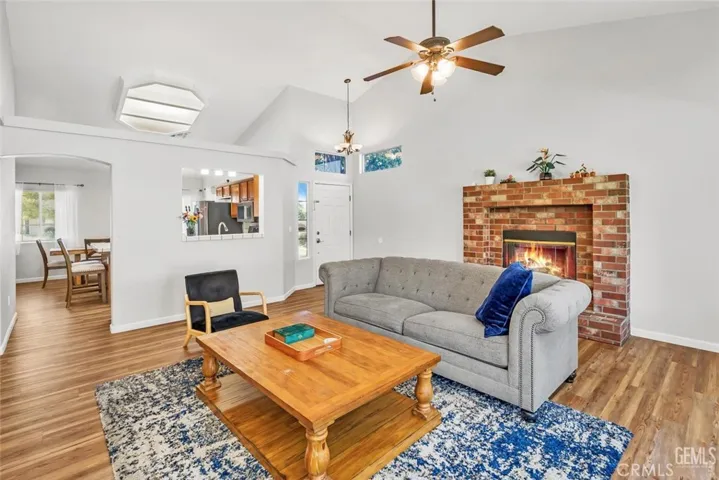 9004 Jenna Kathryn, Bakersfield, California 93312