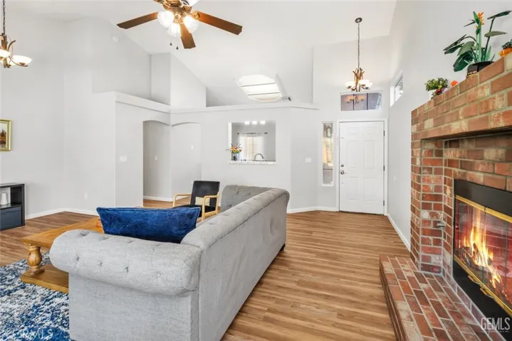 9004 Jenna Kathryn, Bakersfield, California 93312
