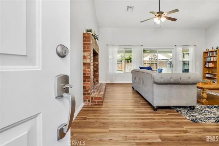 9004 Jenna Kathryn, Bakersfield, California 93312