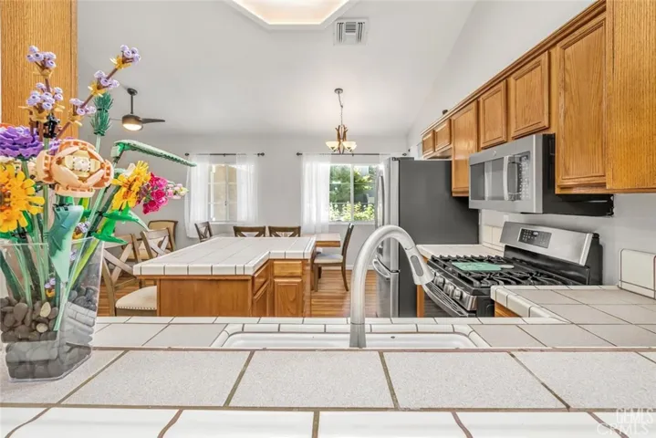 9004 Jenna Kathryn, Bakersfield, California 93312