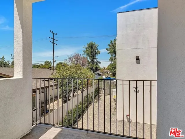 5752 Kester Avenue, Van Nuys, California 91411