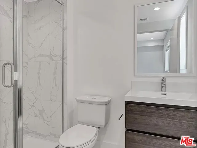 5752 Kester Avenue, Van Nuys, California 91411