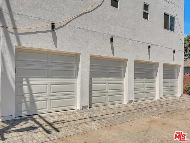 5752 Kester Avenue, Van Nuys, California 91411