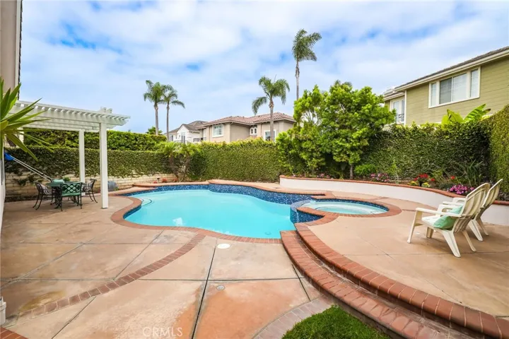 6885 Cambria Cove, Huntington Beach, California 92648