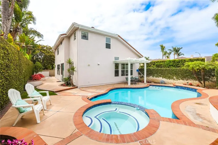 6885 Cambria Cove, Huntington Beach, California 92648