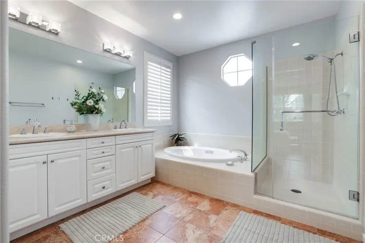 6885 Cambria Cove, Huntington Beach, California 92648