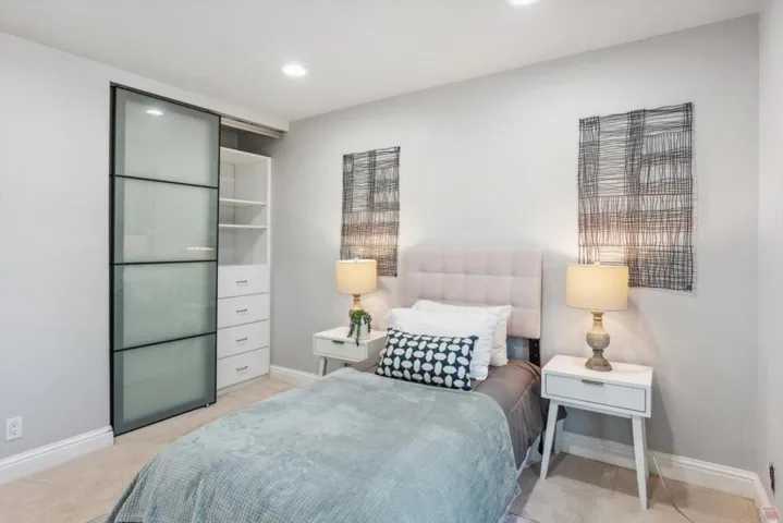 205 Red Oak Drive P, Sunnyvale, California 94086