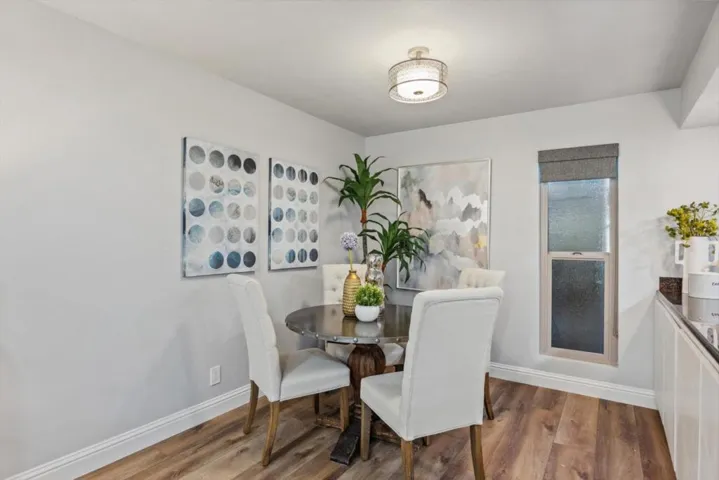 205 Red Oak Drive P, Sunnyvale, California 94086