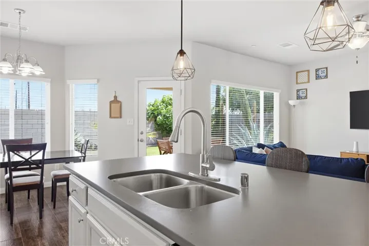 1906 Mcintosh Way, Bakersfield, California 93312