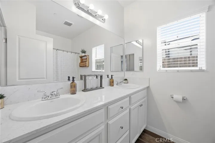 1906 Mcintosh Way, Bakersfield, California 93312