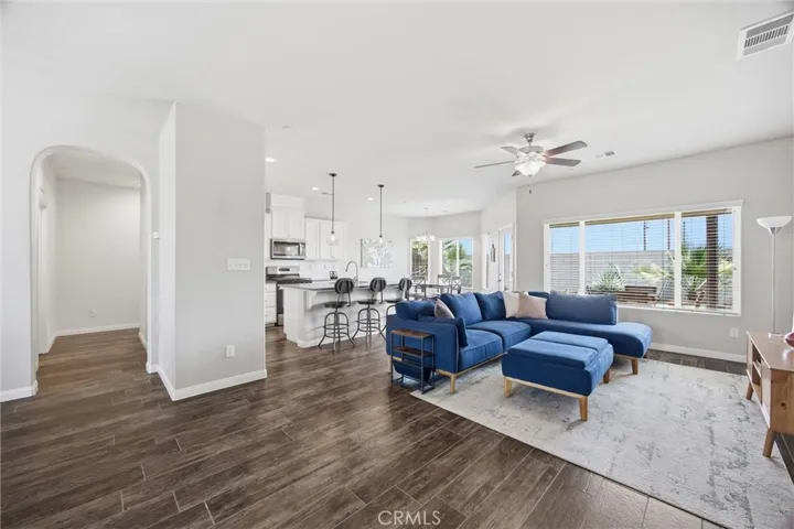 1906 Mcintosh Way, Bakersfield, California 93312
