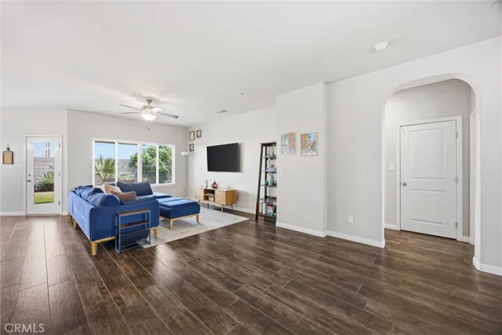 1906 Mcintosh Way, Bakersfield, California 93312