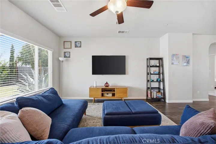 1906 Mcintosh Way, Bakersfield, California 93312