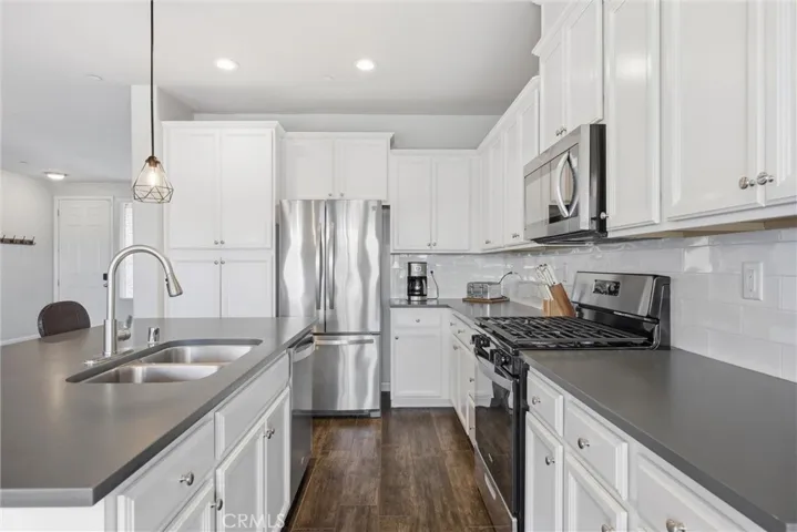 1906 Mcintosh Way, Bakersfield, California 93312