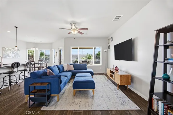 1906 Mcintosh Way, Bakersfield, California 93312