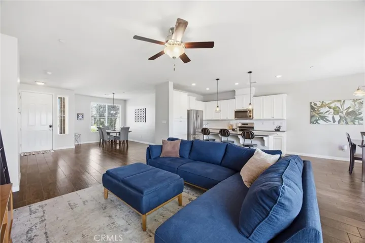 1906 Mcintosh Way, Bakersfield, California 93312