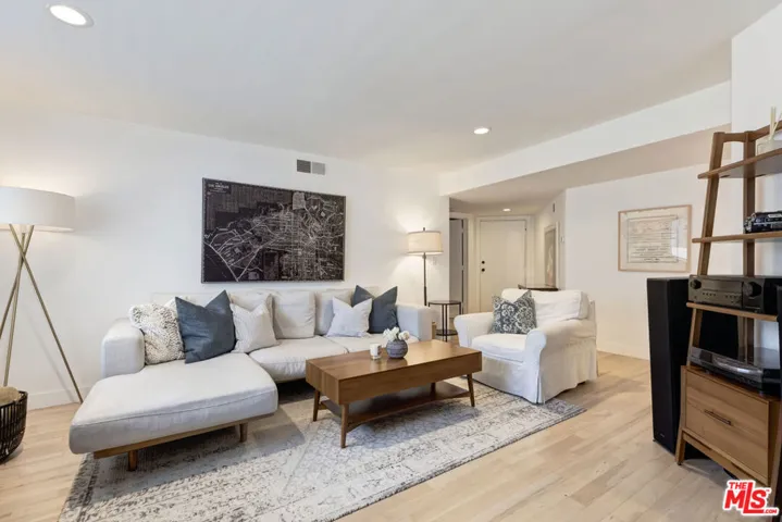 928 7th Street 3, Santa Monica, California 90403