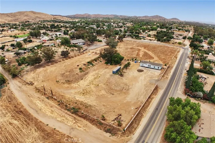 343 220-026, Perris, California 92570