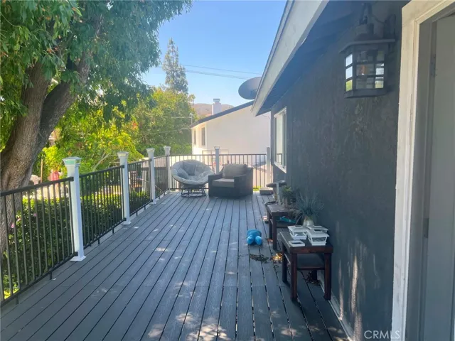 new approximately 400 sq ft deck