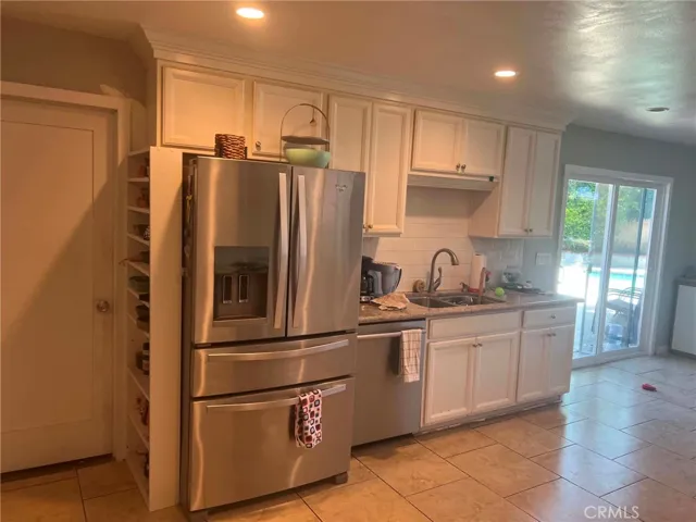 Kitchen with lots of cabinet space