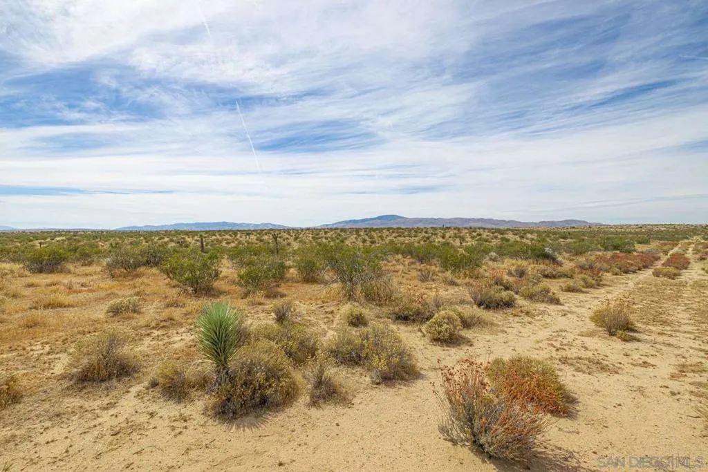 0 112th St W, Rosamond, California 93560 — photo 4