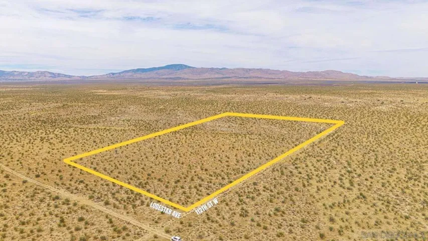 0 112th St W, Rosamond, California 93560