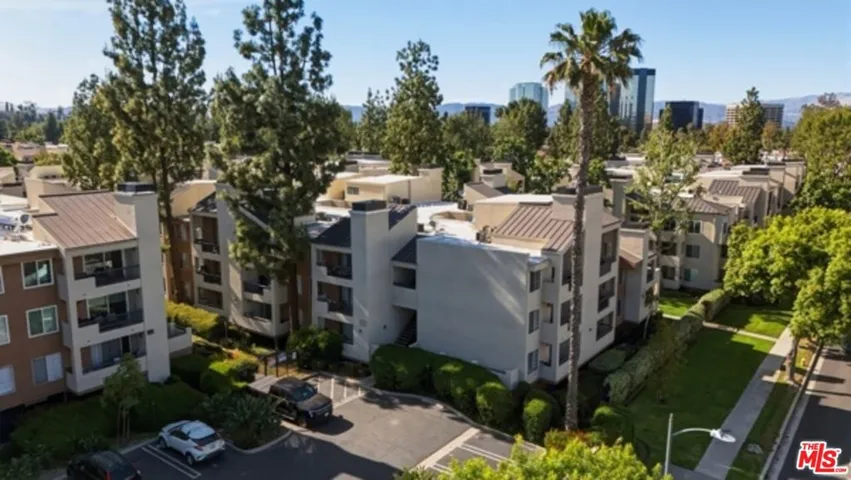 21450 Burbank Boulevard 314, Woodland Hills, California 91367