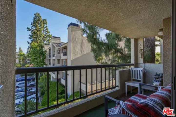 21450 Burbank Boulevard 314, Woodland Hills, California 91367