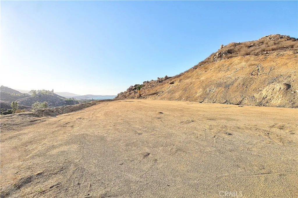 20653 Mustang Court, Lake Mathews, California 92570 — photo 5