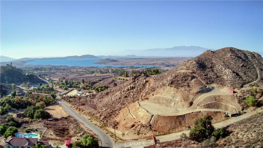 20653 Mustang Court, Lake Mathews, California 92570