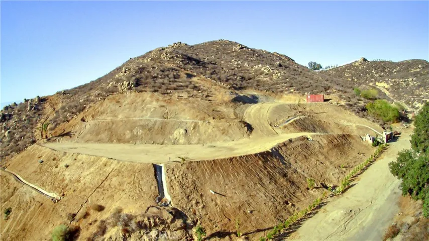 20653 Mustang Court, Lake Mathews, California 92570