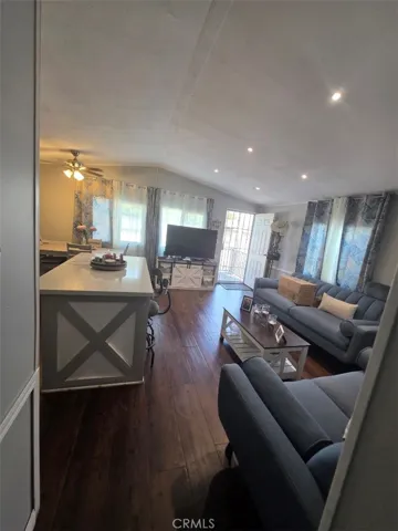 4300 Holt 76, Montclair, California 91763