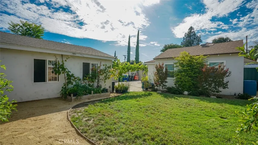 15370 Kadota, Sylmar, California 91342