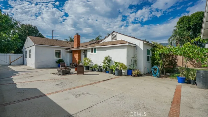 15370 Kadota, Sylmar, California 91342