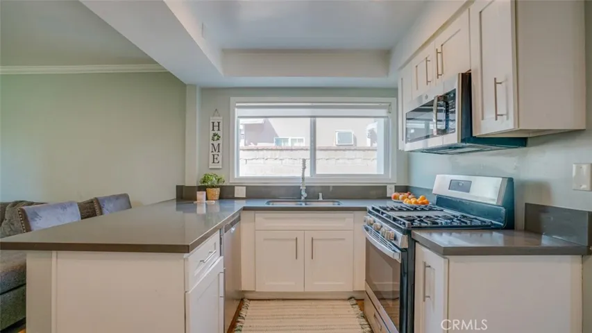 15370 Kadota, Sylmar, California 91342