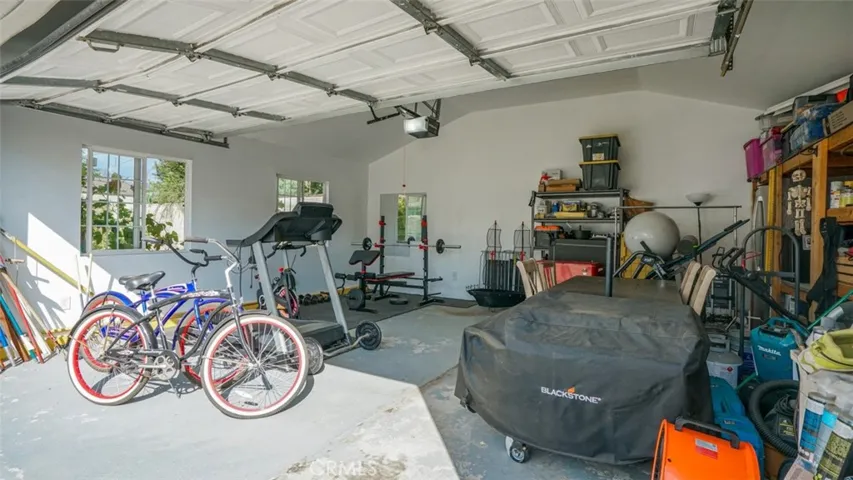 15370 Kadota, Sylmar, California 91342