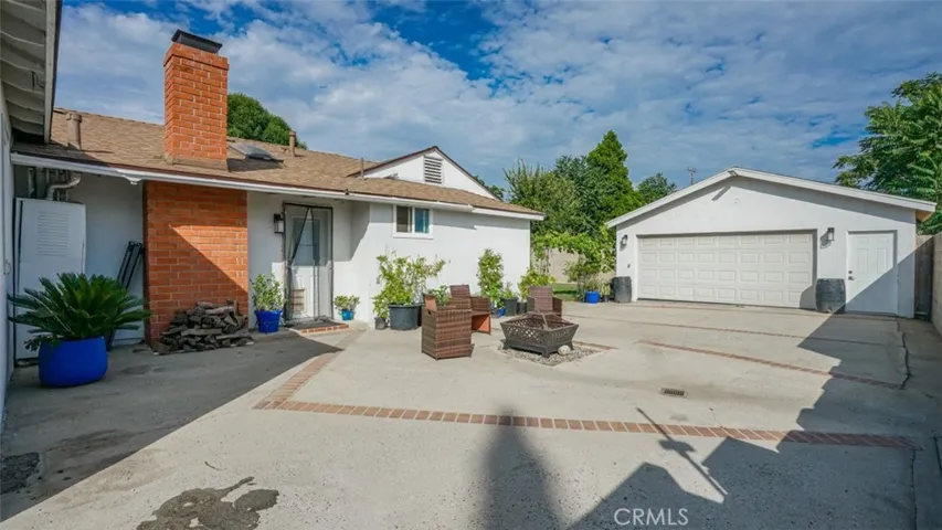 15370 Kadota, Sylmar, California 91342