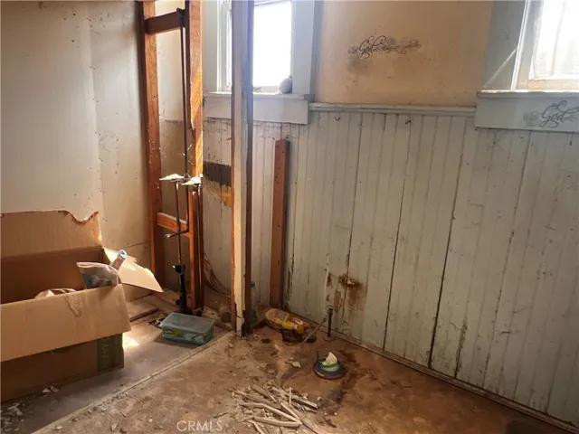 421 Palm Way, Needles, California 92363