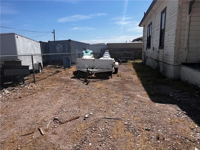 421 Palm Way, Needles, California 92363