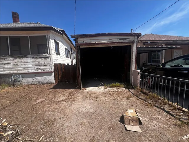 421 Palm Way, Needles, California 92363