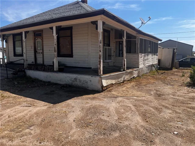 421 Palm Way, Needles, California 92363