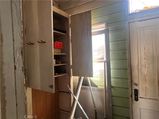 421 Palm Way, Needles, California 92363