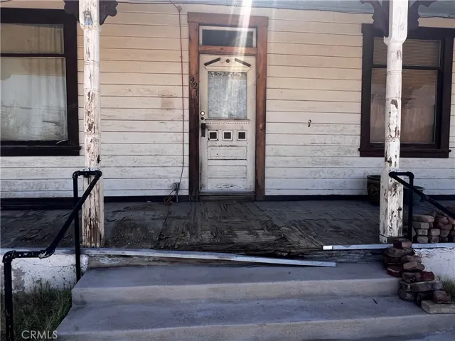 421 Palm Way, Needles, California 92363