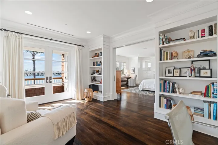2411 Bayshore, Newport Beach, California 92663
