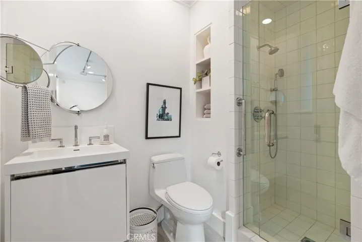 2411 Bayshore, Newport Beach, California 92663