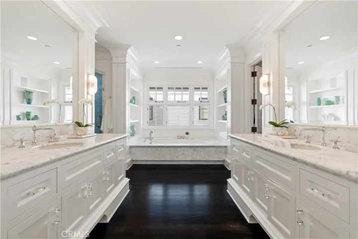 2411 Bayshore, Newport Beach, California 92663
