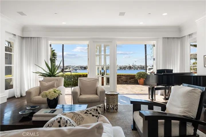 2411 Bayshore, Newport Beach, California 92663